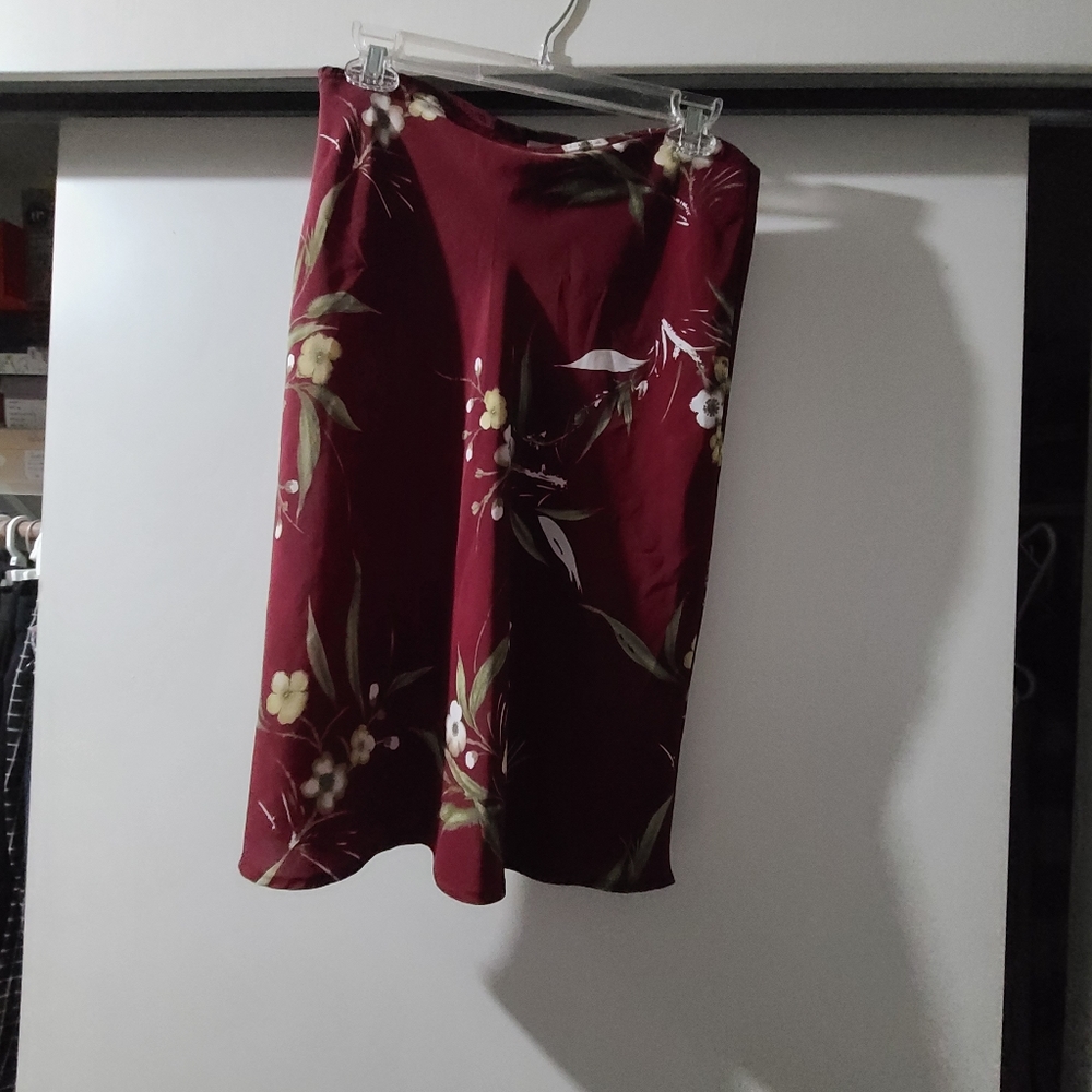 Casual floral skirt